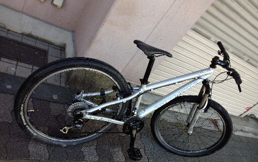 CANNONDALE[キャノンデール]CO2 F7 26吋フロントサス搭載MTB アルミ/24speeds/シルバー (自転車工房としくら) 鴫野の マウンテンバイクの中古あげます・譲ります｜ジモティーで不用品の処分