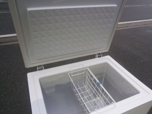 ☆新古品 エスケイジャパン ノンフロン冷凍庫 冷凍ストッカー 142L SFU