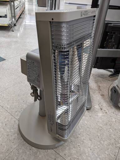 ダイキン セラムヒート　遠赤外線暖房機　ERFT11WSE7  2019年製 DAIKIN（ダイキン）/セラムヒート/遠赤外線ヒーター/2019年製