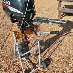 スズキ5馬力船外機 デッドスロー付き