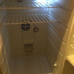 再投稿してます。再々値下げしました。冷蔵庫70リットルの小型サイズ 
