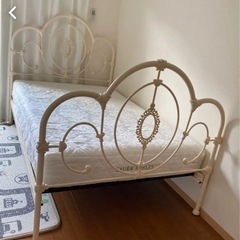 ローラアシュレイ セミダブルベッドフレーム