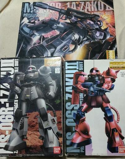 ガンプラ　ザク3体セット　ガンダム　シャア