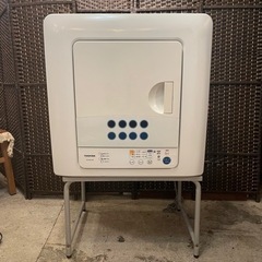 【売約済み】東芝 TOSHIBA ED-60C-W 衣類乾燥機　ED-60C 乾燥機　乾燥器　検　ED-608 パナソニック　日立　乾太くん　2017年製 売約済み】東芝 TOSHIBA ED-60C-W 衣類乾燥機 ED-60C 乾燥機 乾燥器 検