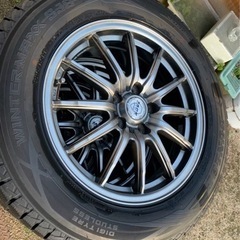 スタッドレスタイヤ　ホイール付き☆SUV車など