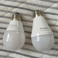 パナソニックLED電球2個 ほぼ新品 温白色 E26口金60W相当
