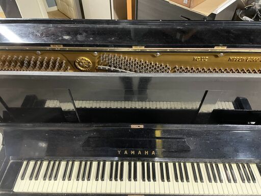 【レトロ】YAMAHA アップライトピアノ 型番不明 通電確認済み 引取歓迎 1Fまでの配送無料！ レトロ】YAMAHA アップライトピアノ 型番不明 通電確認済み 引取歓迎