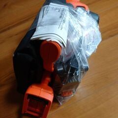 ブラック＆デッカー B＆D 18Vリチウム ハサミ型チェーンソー(本体ノミ) LLP18BN