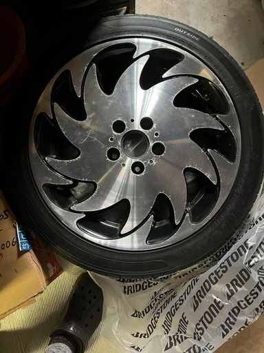 LEADING EDGE W201  18インチホイールタイヤ4本セット