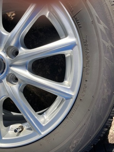 現在取引交渉中先約者あり！！昨年購入ブリヂストン、スタッドレス