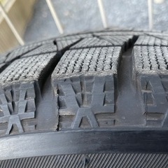 ブリザック　スタッドレスタイヤ　195/65R15