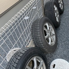 ブリザック　スタッドレスタイヤ　195/65R15