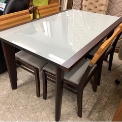 雰囲気抜群！イーリスダイニングセット！