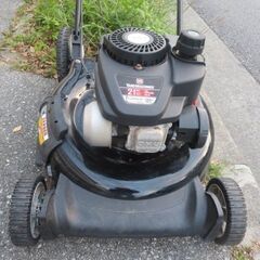 アメリカ製芝刈り機140Ccバケット付き ヤードマシーン