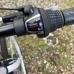 クロスバイク　　白