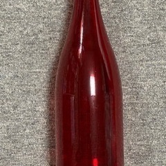 珍しい、赤色、一升瓶
