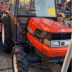 クボタトラクターGL33 エアコンキャビン付き。