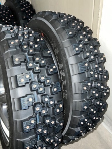 極上！ブルピンスパイクタイヤ（ラリーチューブ入り）アルミセット