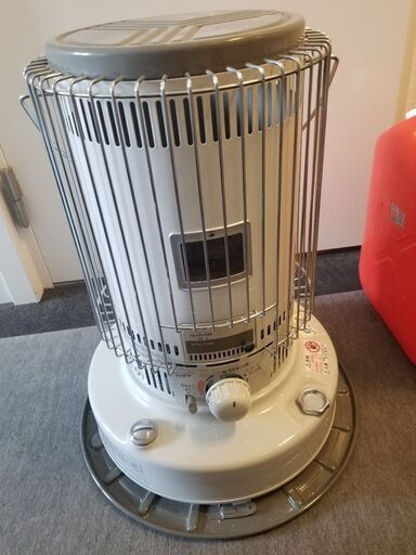 【中古:美品】トヨトミ 対流形石油ストーブ KS-67H(W)