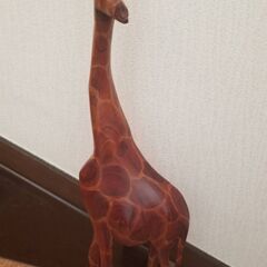 アフリカみやげの木彫りのキリンと花瓶 Toyoda Oji 西焼津のその他の中古あげます 譲ります ジモティーで不用品の処分