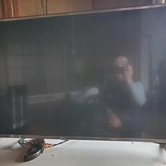 BS/CS 4K録画対応チューナー、2,1chサブウーファー付きスピーカー、ヤンチャな43型スマートTV(🔶ラックとTVは無料です🔷)他   (お話し中です)