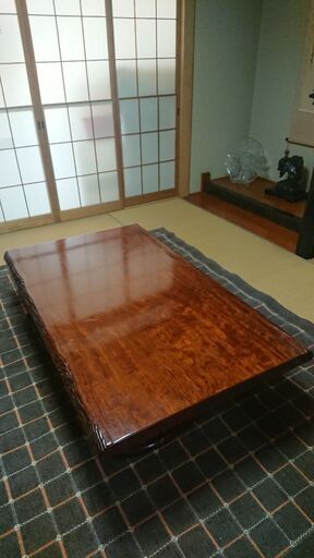 【中古】重厚感のある１枚板の座卓 テーブル ローテーブル