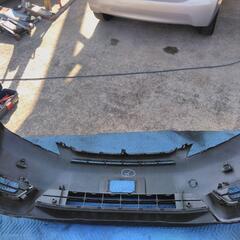 トヨタ　ヴェルファイア　フロントバンパー黒ソナー付き　ANH20W 平成22年式