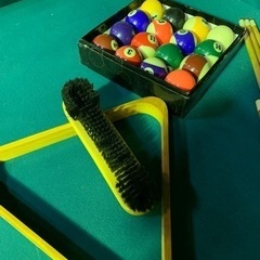 【1/29終 YA】ビリヤード台 W2015 D1120 H785㎜ ボール・キュー4本 セット 菊TK