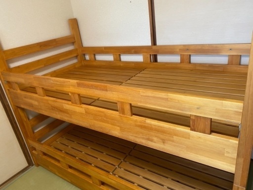 家具の里で購入　３段ベッド