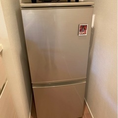 【取引完了】SHARP 冷凍冷蔵庫、2014年製、137L  S...