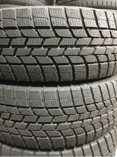 新車納車外し！225/60R17 グッドイヤー スタッドレスタイヤ 4本セット