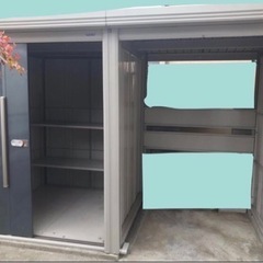 【中古品】TAKUBO タクボ物置 駐輪場付き 高さ2110×幅3095×奥行1795mm 鍵付き 解体済み 