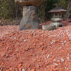 レンガ　煉瓦　チップ　砕石　４トンダンプ１台分　　約５リューベ　ガーデニング　庭 