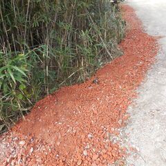 レンガ　煉瓦　チップ　砕石　４トンダンプ１台分　　約５リューベ　ガーデニング　庭 