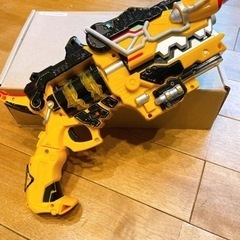 【中古】獣電戦隊キョウリュウジャー 変身銃 ガブリボルバー※箱な...