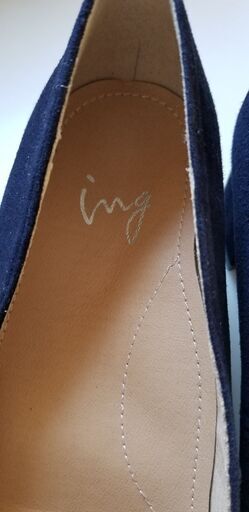 ほぼ新品かつ定価のほぼ半額以下！☆ing　イング　スエードパンプス　24センチ　柔らかいインソール