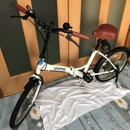 折りたたみ自転車　シマノ6段変速•鍵付•ライト付