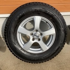 16インチ235/70スタッドレスタイヤ