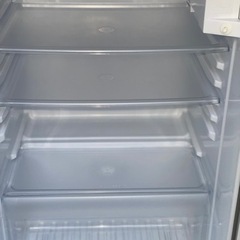 送料・設置込み　冷蔵庫　140L AQUA 2017年