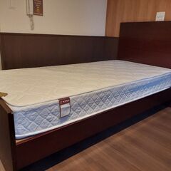 ビジネスホテルで使用している組立式シングルベッド･マットレス 32台