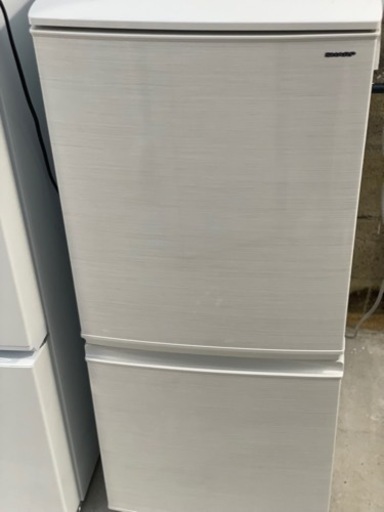 送料・設置込み　冷蔵庫　137L SHARP 2018年