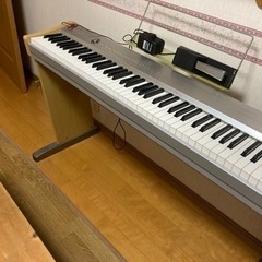 電車ピアノさしあげます。取りに来てくれる方。