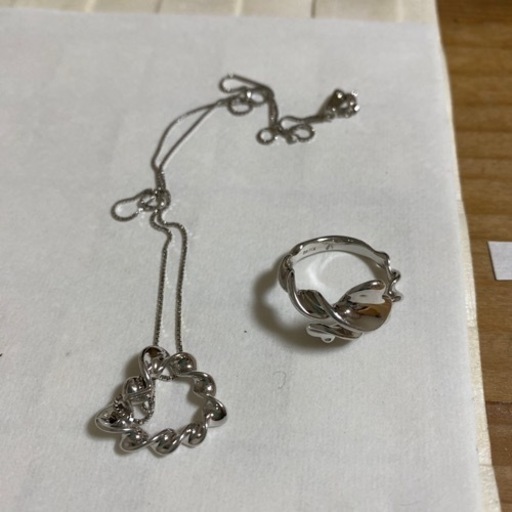 【12月12日まで】ハートモチーフのお揃い　ネックレスと指輪