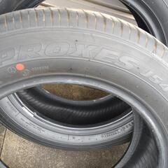 新車外し205/60R16ヴォクシー80商談中
