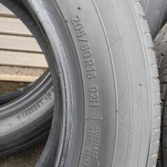 新車外し205/60R16ヴォクシー80商談中