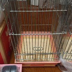 [お取引完了]送料&中古ケージ込(中古HOEI35オーム完成品&予備の新品プラスティック底&天網付けます)オウムなどの移動用ペット用 未使用新品クリアケージ