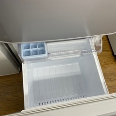 #E-108  【ご来店頂ける方限定】MITSUBISHIの冷蔵庫です！ E-108 【ご来店頂ける方限定】MITSUBISHIの冷蔵庫です！