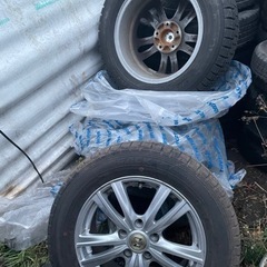 215／60ー16スタッドレスタイヤ