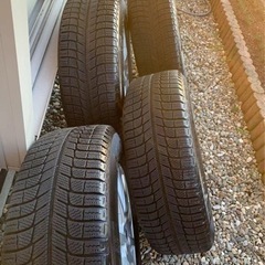 スタッドレスタイヤ、ホイール付き215/65R/16、ミシュランタイヤ