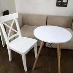 【ネット決済】ニトリのテーブルとIKEAの椅子